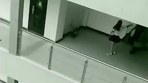 吃瓜监控大屏,实时捕捉网络热点，洞察社会舆情