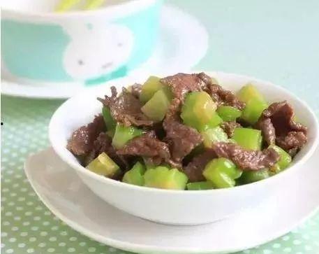 产妇吃凉瓜炒牛肉,凉瓜炒牛肉，营养美味两不误