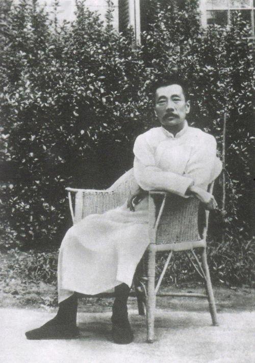 鲁迅描写吃瓜群众,冷漠与围观的社会众生相